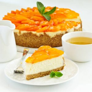 Broskyňový cheesecake - tortový rez